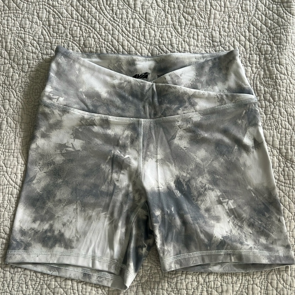 Tie dye compression short